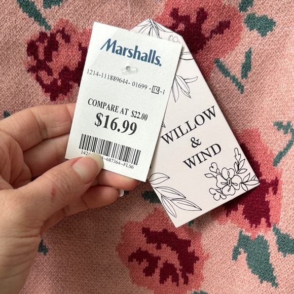 NWT Cropped Pink Floral Off-Shoulder Puff Sleeve Sweater XS - Picture 3 of 8